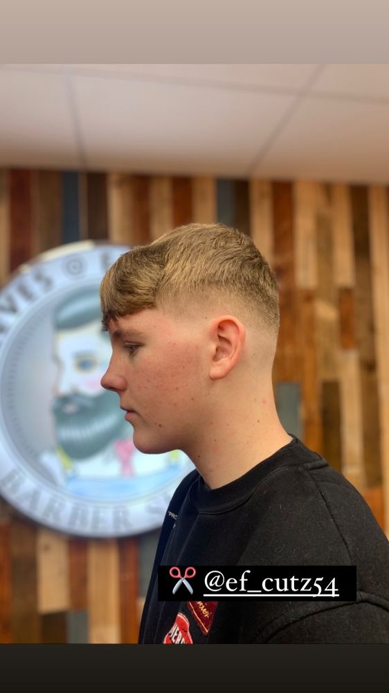 Scissor cut by Enzo F.